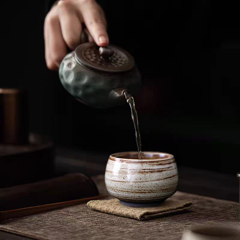 1 Stück Vintage handbemalte Keramik-Kaffeetasse kreative Ofenveränderung Kung-Fu-Meister-Tasse Teegetränke Weinglas