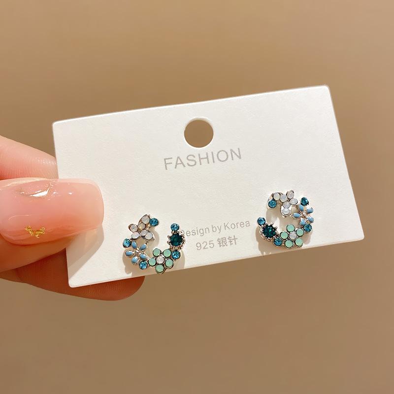 Circle Earrings Fresh Earrings Simple All-Match Petal Flower Earrings for Women