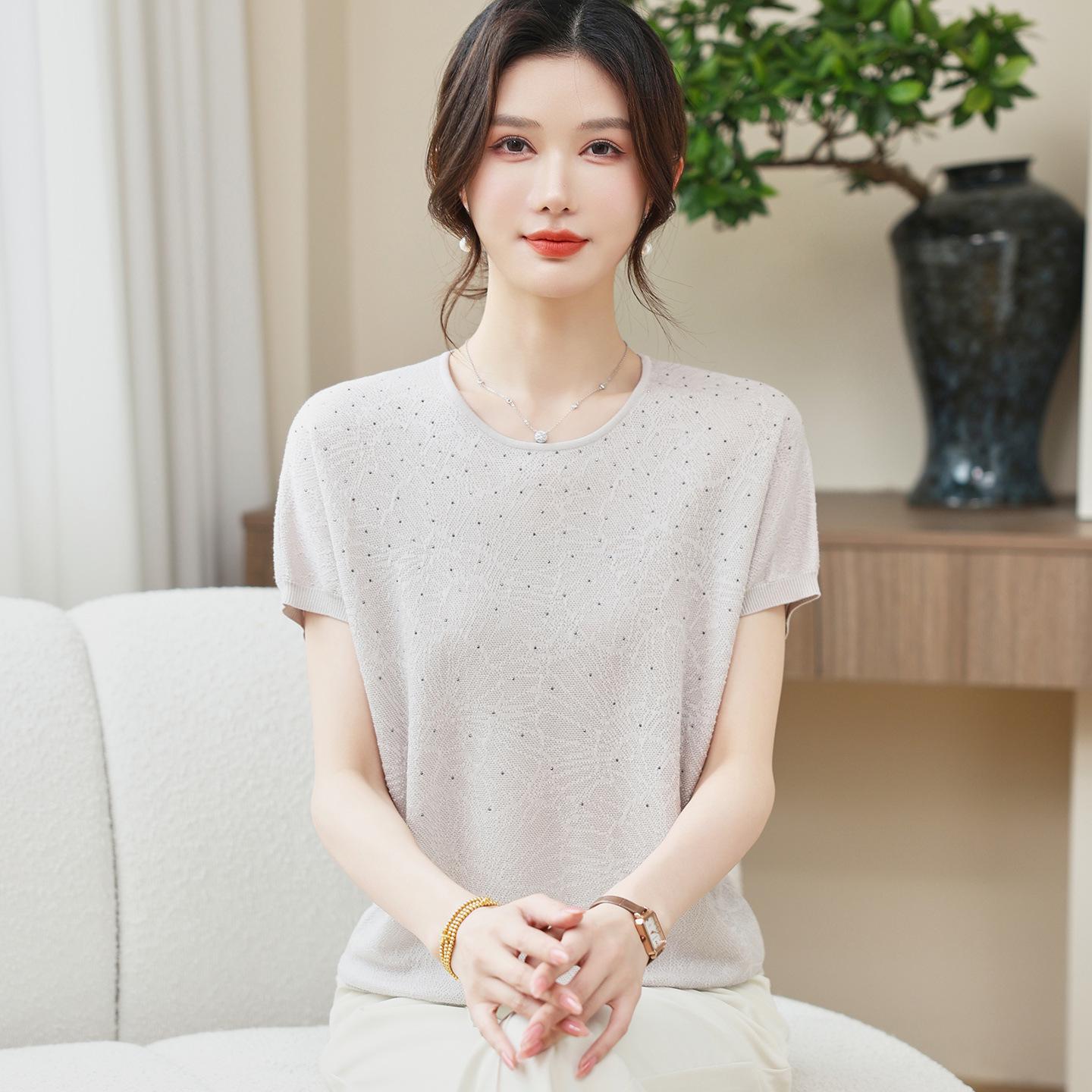 

Mother s Day Elegant Ice Silk Knit Cardigan T-shirt for Middle-aged & Elderly Women - Round Neck Short Sleeve Top 4XL (Recommended for 135-150 jin) светло-серый