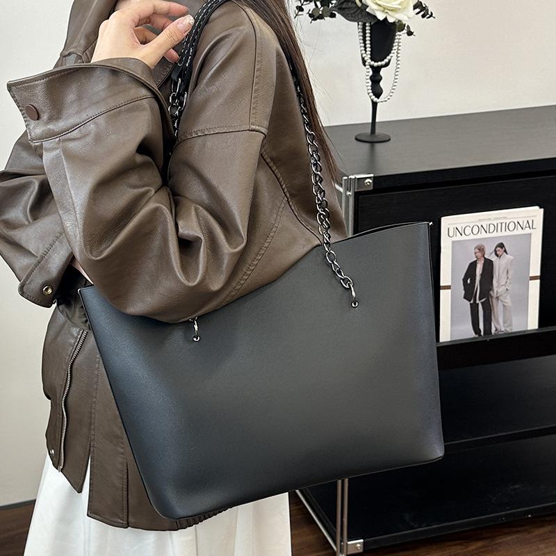 2025 New Trendy Korean Version of Literary and Artistic Large-capacity Textured Bag, Foreign Style Shoulder Big Bag, Women's Simple Fashion Tote Bag