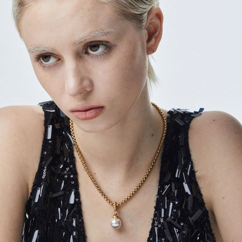 FEVERISH Bauble Pendant Necklace