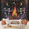 VIKAMA Lagerfeuer Totenkopf Wandteppich Weißer Totenkopf Tänzer Stern und Mond Einzigartig Wohnzimmer Schlafzimmer Akzentwand Raumdekoration