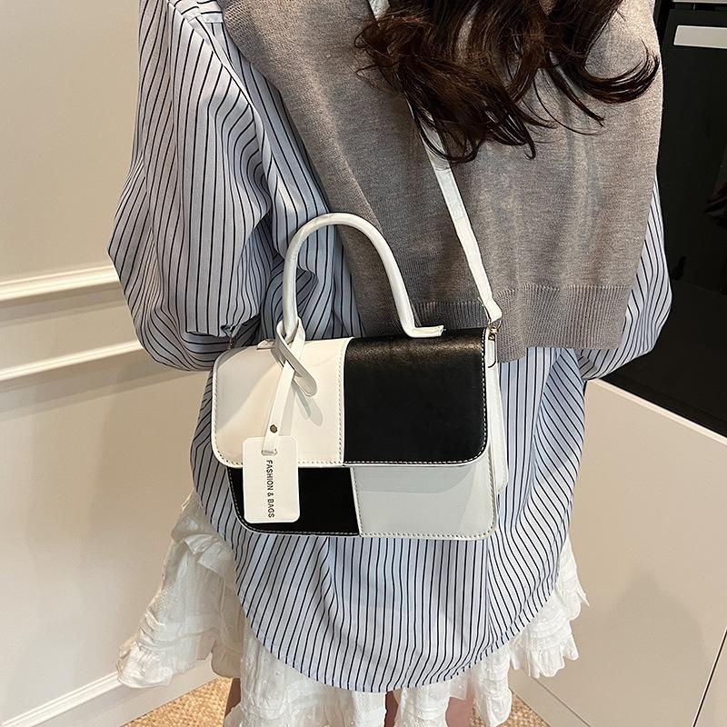 New Fashion Trend Niche Contrasting Color Design Portable Small Square Bag High Texture Shoulder Messenger Bag Fashion Women's Bag