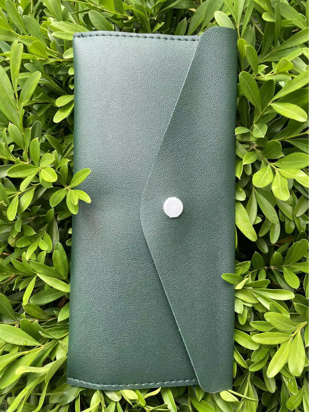 

Зелёный облачный 14-предметный держатель для кистей для макияжа - Круглая коробка для хранения.