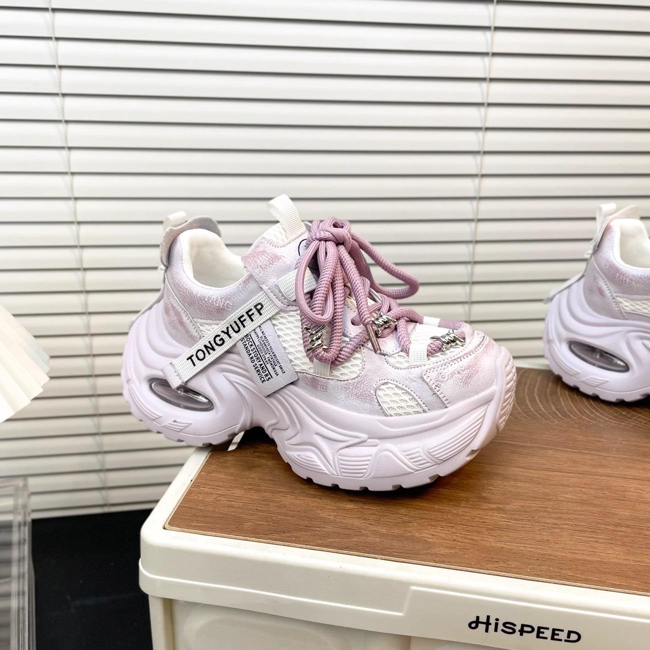 

Европейские маффины на толстой подошве, кроссовки старого папы, женские 2025 весна новые, ультралегкая подошва, увеличивающие рост, повседневные универсальные спортивные туфли 40 фиолетовый