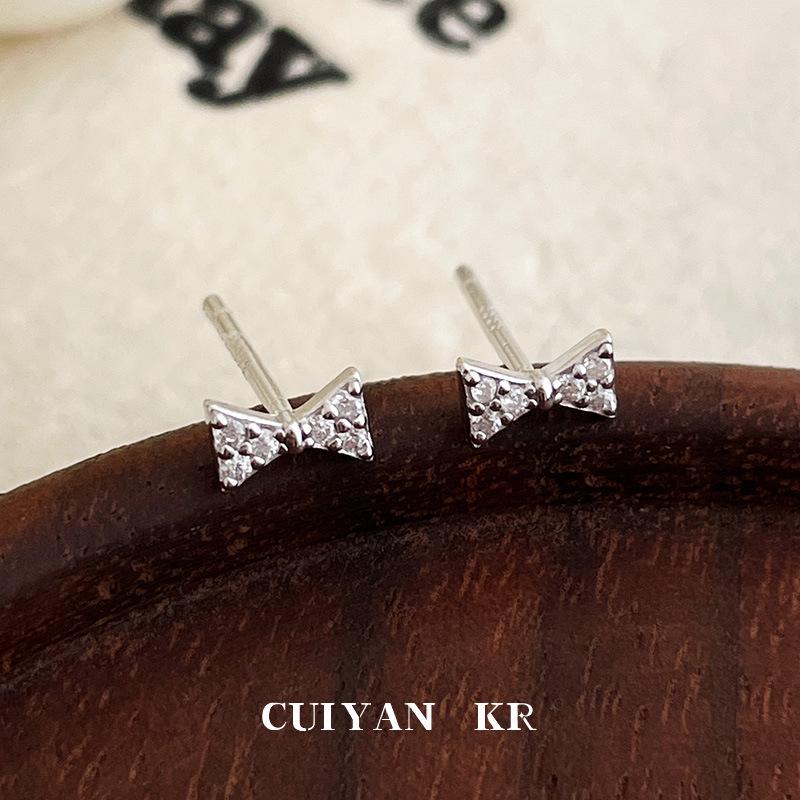 Цуй Янь S999 Серебро Корейские Серьги-пусеты Сердце-бабочка для женщин - Элегантная повседневная носка