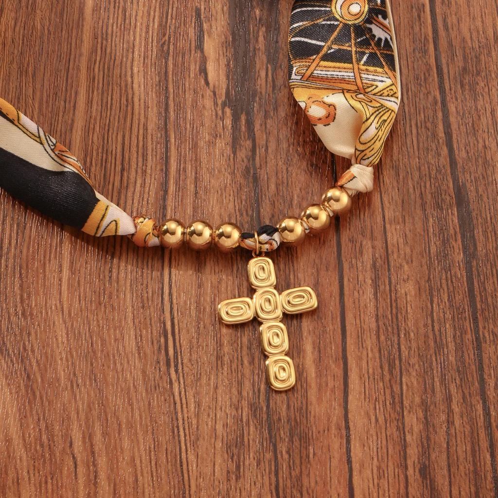 Retro Silk Scarf Print Necklace with Metal Beads and French Knot Clavicle Chain