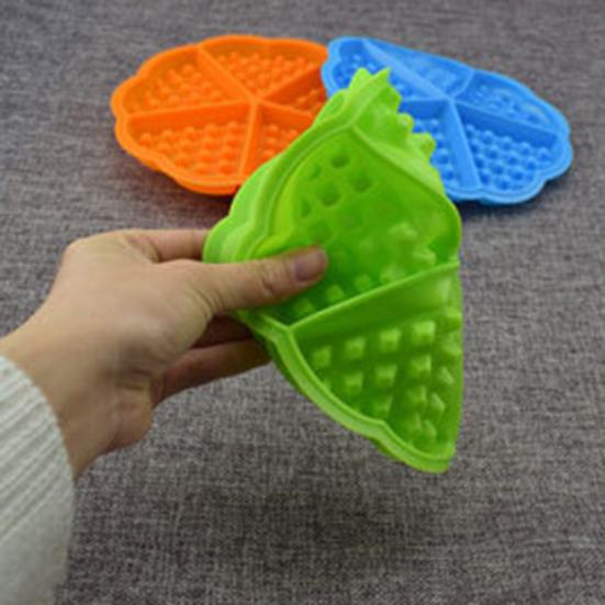 Non-stick Silicone Waffle Mold Bakeware High Temperature Oven Baking Cake Mould