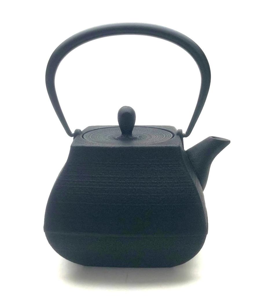 Ichiudo Nanbu Ironware Small Iron Stone Garden Sekitei Kettle, Design, 0.8L - -