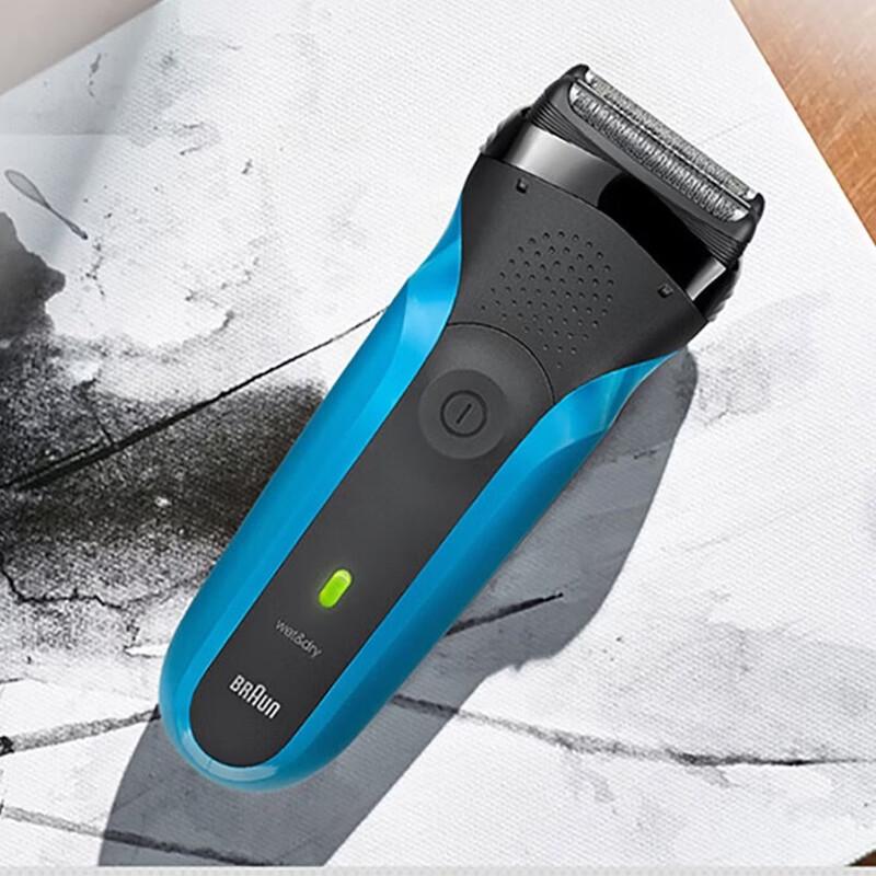 Braun Series 3 Electric Shaver CN plug (adapter included)