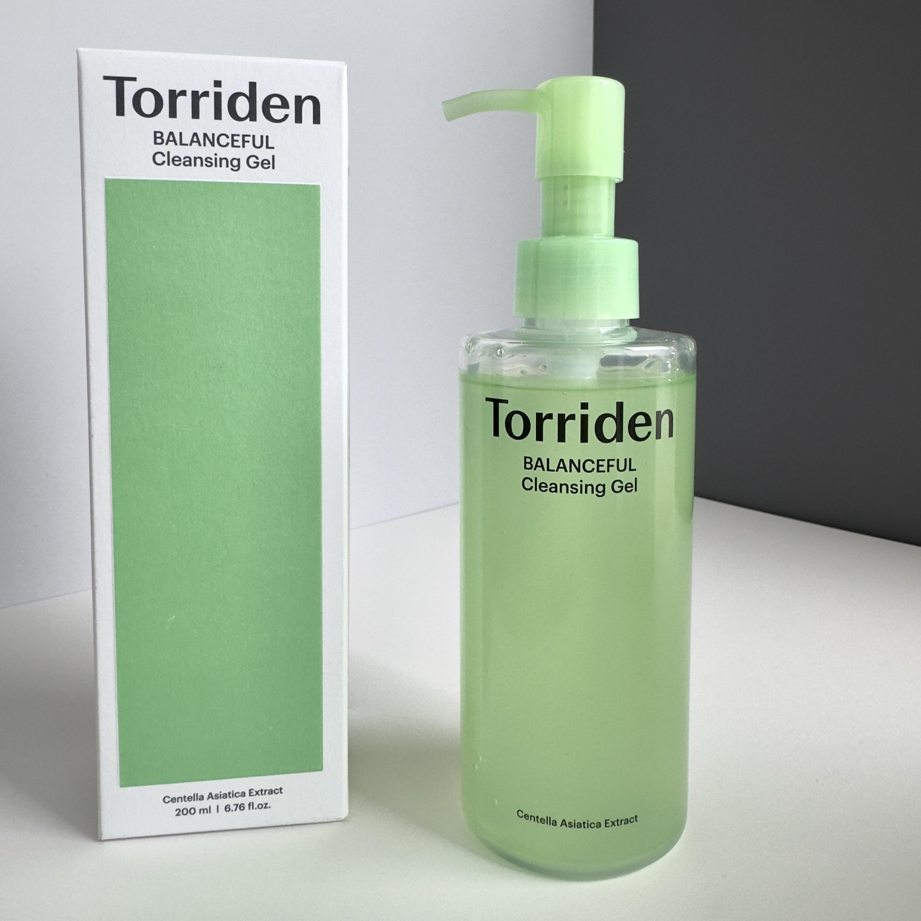 

Torriden BALANCEFUL 5D multi Очищающий гель с экстрактом центеллы азиатской LHA / 200 мл | 6,76 жидких унций.