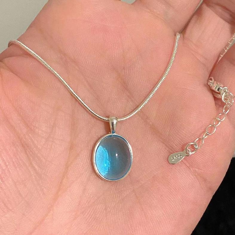 High-End Women s Aquamarine Moonstone Clavicle Chain Necklace - Oval Pendant