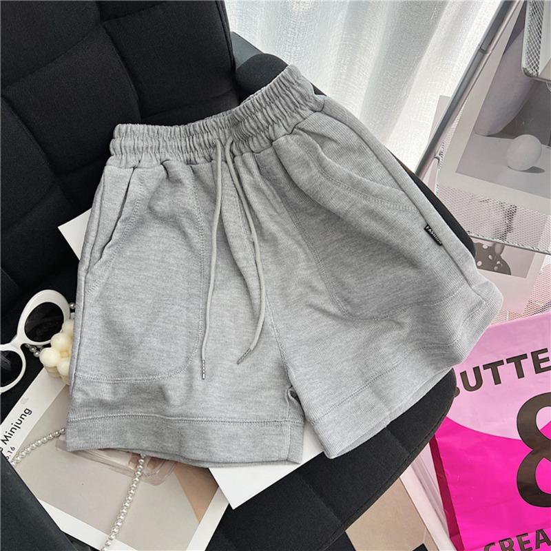 

Повседневные спортивные шорты женские летние тонкие свободные для фитнеса и бега прямые цилиндрические широкие штанины M серый