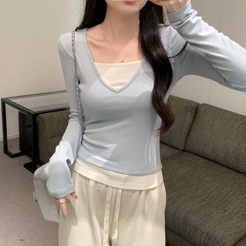 

Топ с коротким слоем, открывающий ключицы и V-образный вырез, милая контрастная футболка-основа с эффектом двухслойности, облегающая, для женщин, на осень, новый стиль 2XL