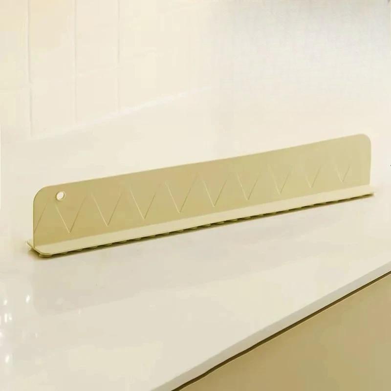 

High Quality Water Baffle Silicone Splash Guard Sink Baffle with Suction Cup Swimming Pool Protect Clothes From Splashing Water