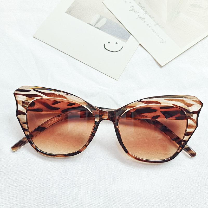Fashion Cat Eye Sunglasses for Women Sun Glasses Female Cateye Frame Retro Luxury Traveling Gradient Glasses