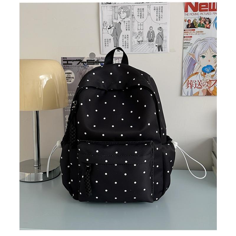 

New Japanese highvalue, fresh and sweet candycolored backpack, lightweight and largecapacity travel backpack for junior high school students