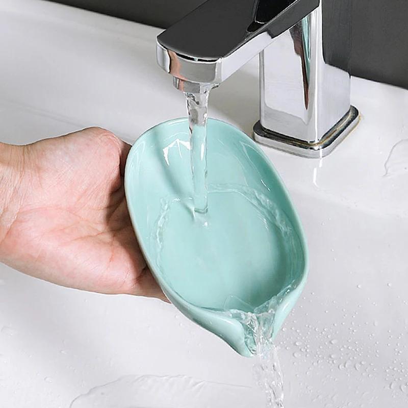 New Leaf Shape Soap Box Drain Soap Holder Bathroom Accessories Suction Cup Soap Dish Tray Soap Dish for Bathroom Soap Container