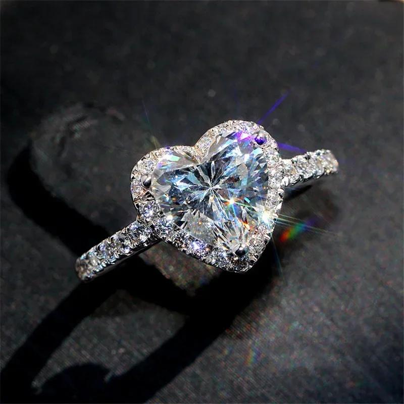 Luxury Silver Heart Ring for Women Exquisite Fashion Metal Inlaid White Zircon Stones Wedding Ring Engagement Jewelry
