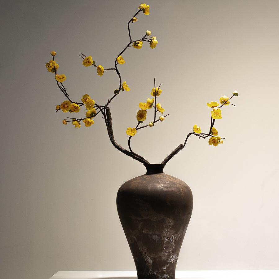 Chinese Antique-Style Ceramic Vase: Wabi-Sabi Japanese Beauty for Home, Living Room, or Hallway