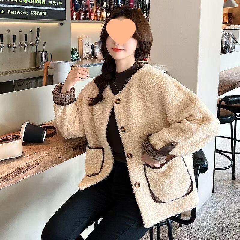 Winter 2025 Women's Korean-Style Casual Lamb Wool Short Coat with Little Fragrance Touch