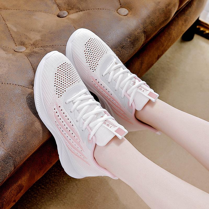 2026 summer new breathable fly-woven sports shoes women's versatile fly-woven mesh flat bottom lightweight hollow running shoes women