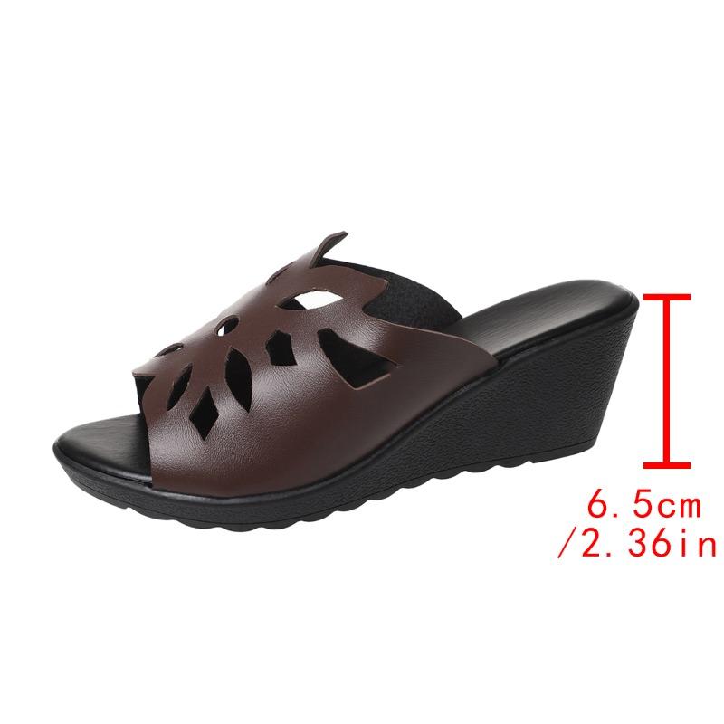 Fashion Plus Size 2025 Summer Open Toe Women's Slippers Retro Round Toe Hollow Out Wedges Sandals Outdoor Daily Office Casual Slippers