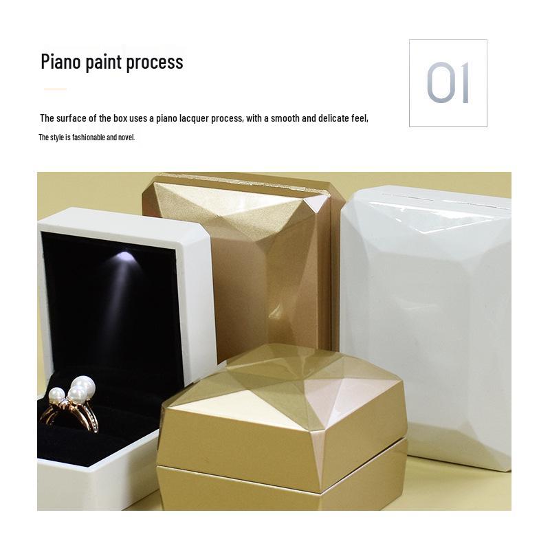 Diamond-Faceted Light-Up Jewelry Box for Rings, Bracelets, and Necklaces