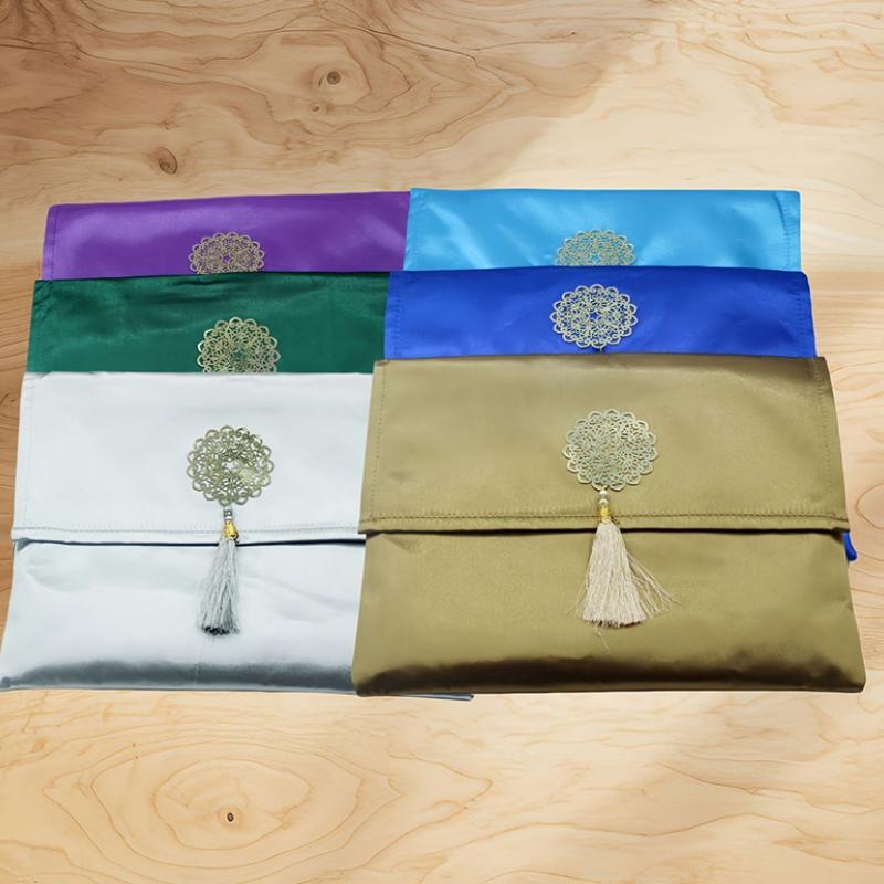 Fashionable Polyester Prayer Rug Portable Braided Mats Simply Print Muslim with Compass In Pouch Travel Mat