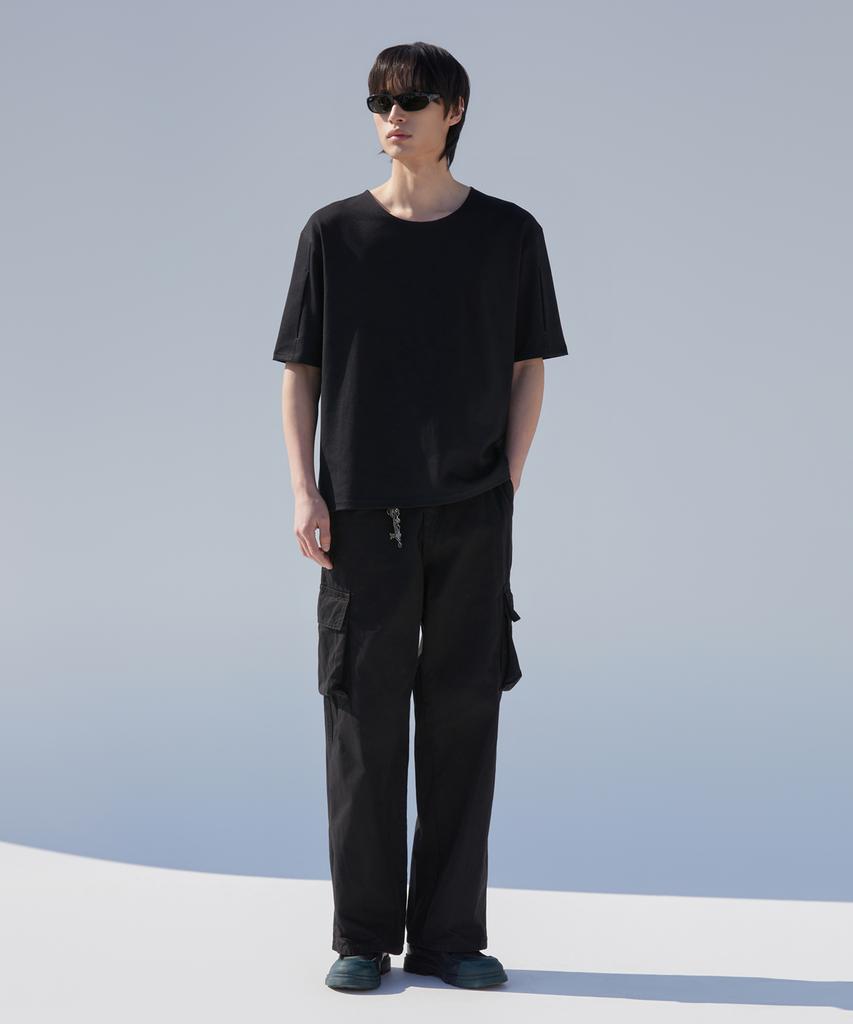 Dibeullu Tuck U-Neck Short Sleeve Black