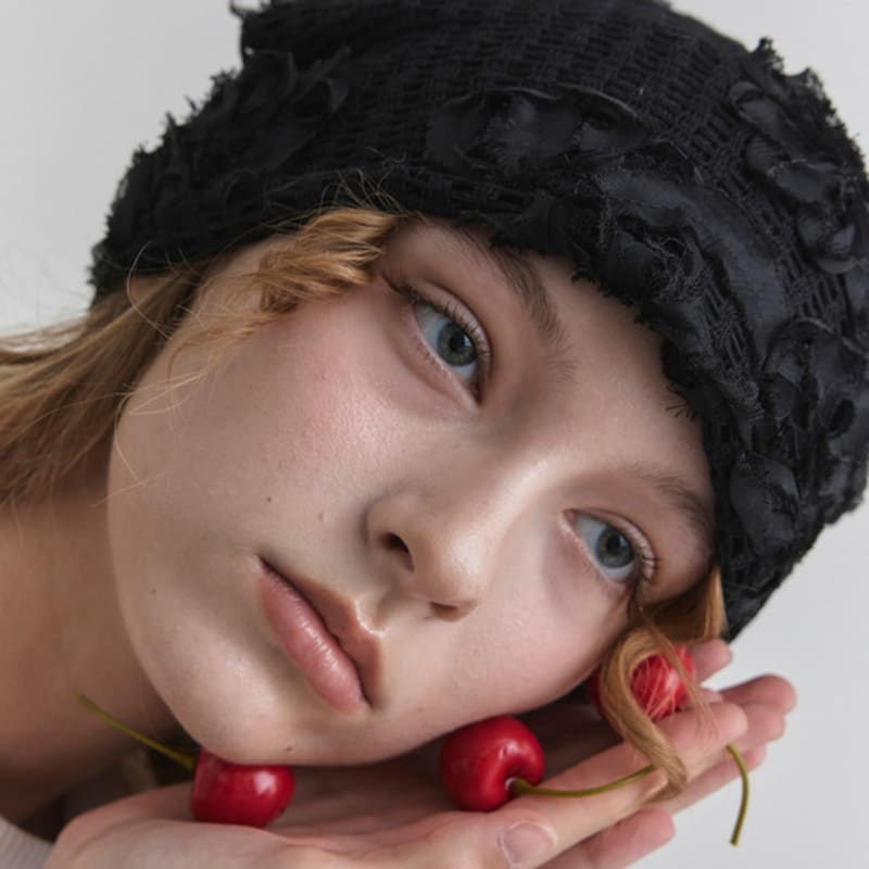 Poesiedame ROSA KNIT BEANIE IN BLACK