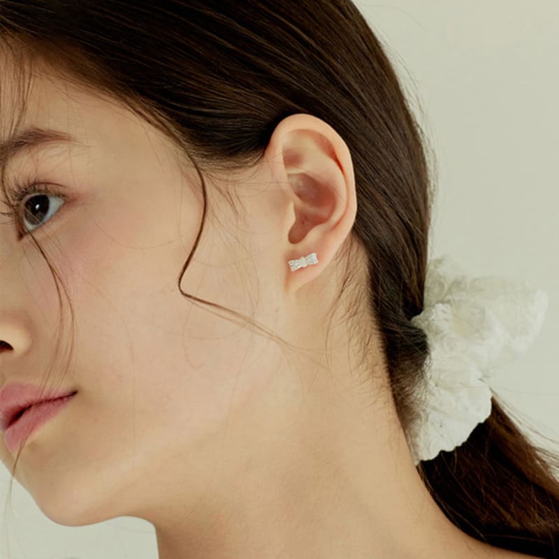 Murmur [925silver]Petit Ribbon Cubic Earrings