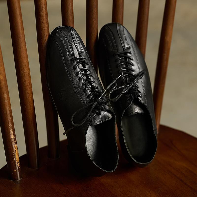Fashion 2025 New Hot Sale Fashion Black Low Heel Lace Up Genuine Leather Pumps Women Daily Walk Flats Young Girls Casual Autumn Shoes