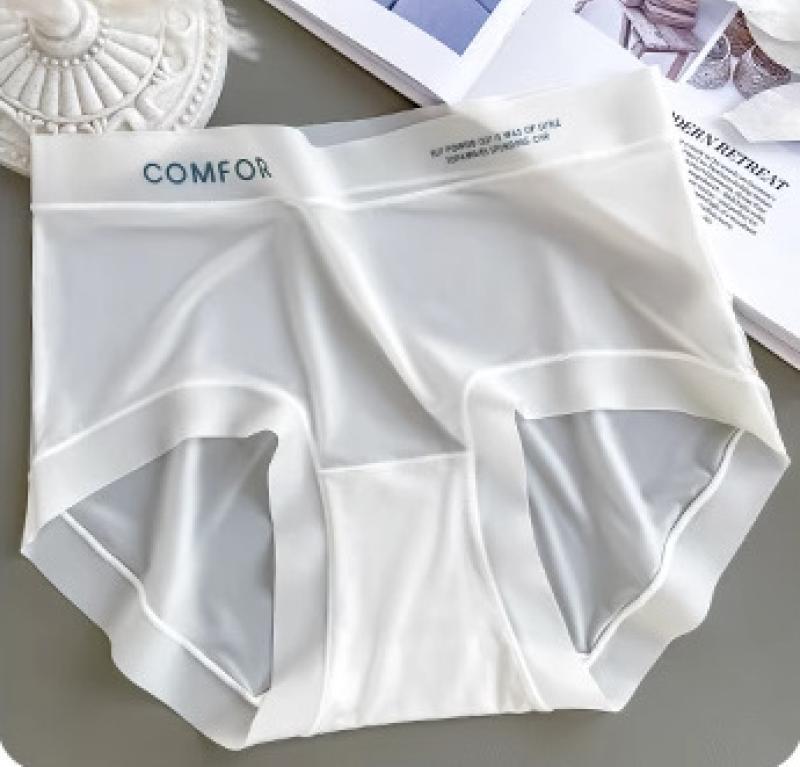 

Бесшовные женские трусики из ледяного шелка M (80-105)