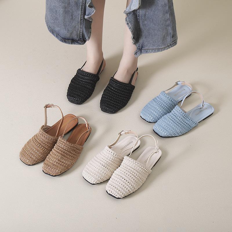 Tjock klack och grund mun halmvävd väska huvud bakre tomma sandaler damskor vår och sommar 2025 nya platt botten en-ords sandaler