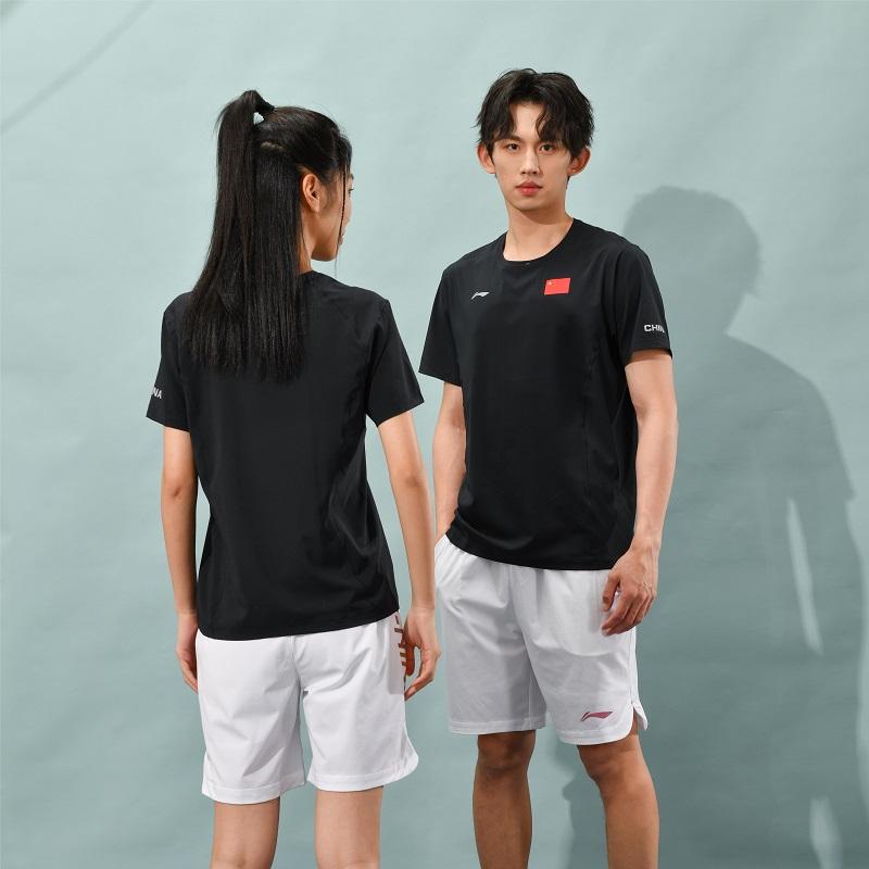 Li-Ning Serie Squadra Nazionale T-shirt a Maniche Corte Comoda Semplice con Logo del Marchio Top Unisex Nero AHSU291-1