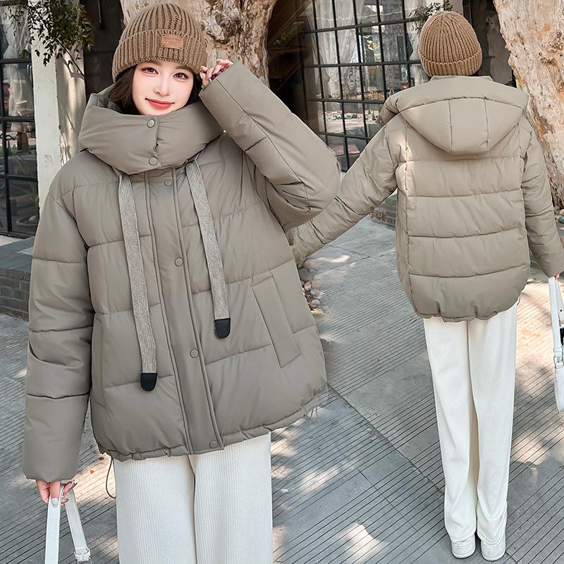 2025 new women's short loose bread clothes cotton clothes winter fashion hooded thickened cotton clothes warm jacket