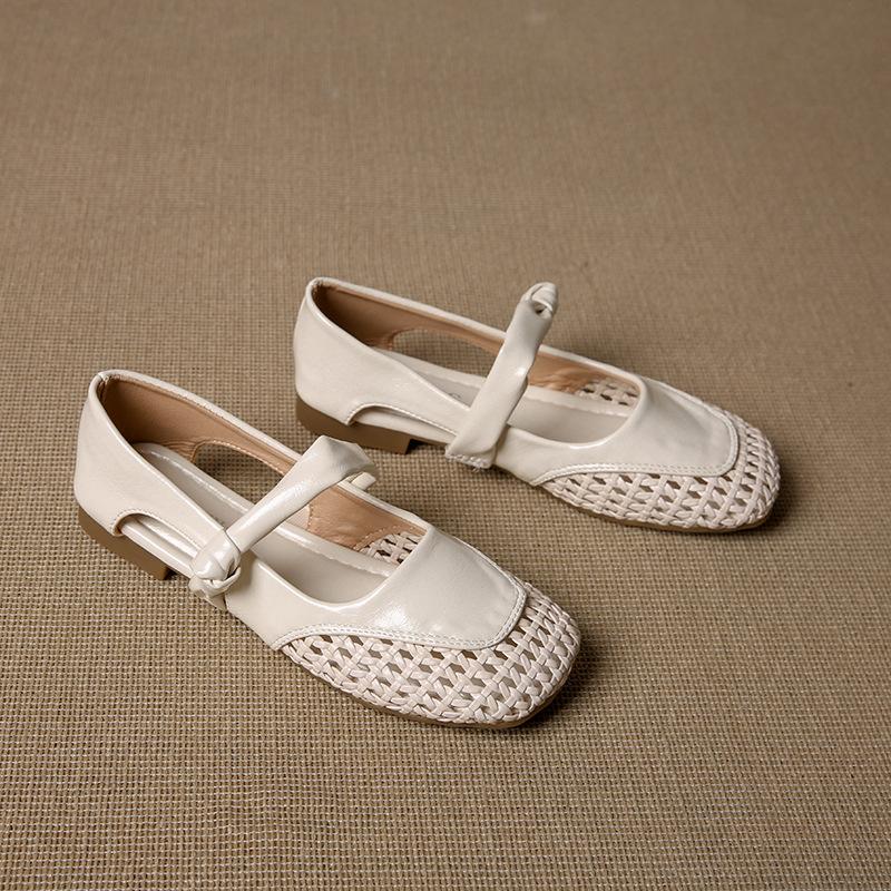 

Light luxury niche retro 2025 summer new beautiful not tired feet high heels sandals women s bag head woven French single shoes 35