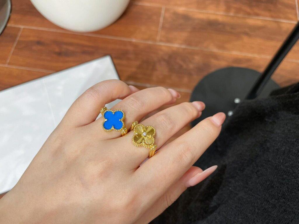 18K Rose Gold Double-Sided Ring: Red and Blue Agate Four-Leaf Clover Flip Design