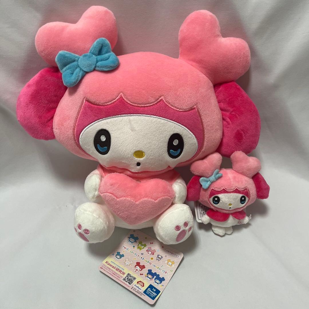 

[USED] TWICE LOVELYS x Sanrio Momo x My Melody Plush Mascot