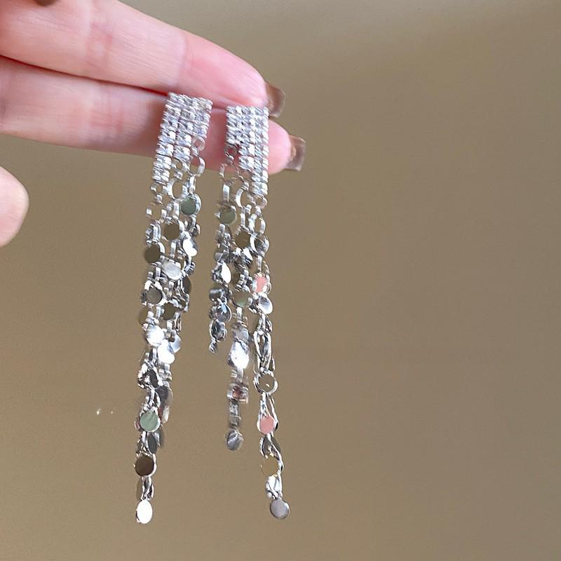 Silver Needle Rhinestone Leaf Tassel Stud Earrings for Women - Elegant, Fashionable, Niche Design Jewelry with a Luxurious Feel