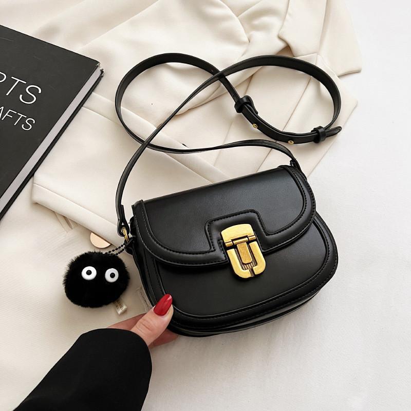 Маленькая уникальная дизайнерская наплечная сумка-седло 2024 Новый модный городской минималистичный стиль Материал ПУ чёрный