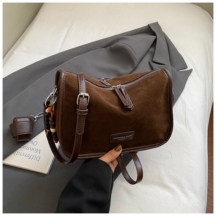 

2025 корейская версия наплечная сумка большая вместимость сумка-мессенджер сумка-подушка простая осенняя сумочка модная сумка-мессенджер женщины