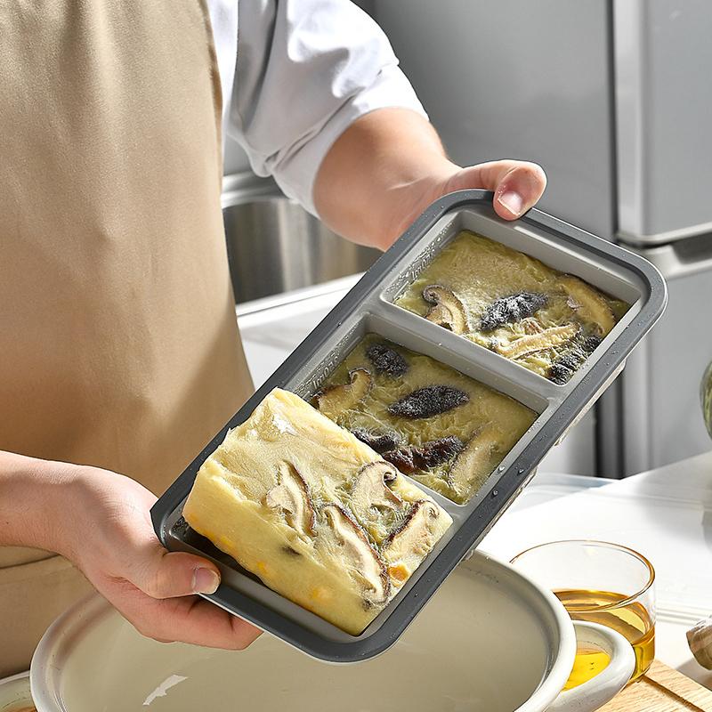 1pc Silicone Freezer Tray with Lid - Durable Kitchen Storage for Soup, Broth & Sauces Food Container Freezing Tray