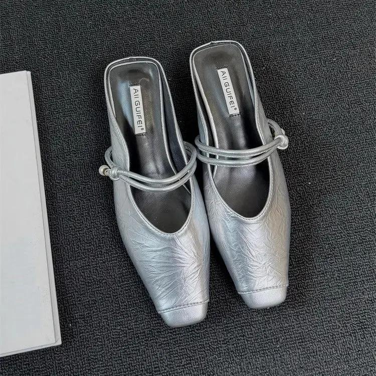 Fashion Women's Slippers and Ladies Sandals Low Heel Rubber Shoes New Collection On Promotion Korea Style Small Size Slides Eva Original
