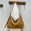 New Minimalist Soft Leather Trendy Single Shoulder Underarm Bag Suitable for Daily Commuting and Short Business Trips