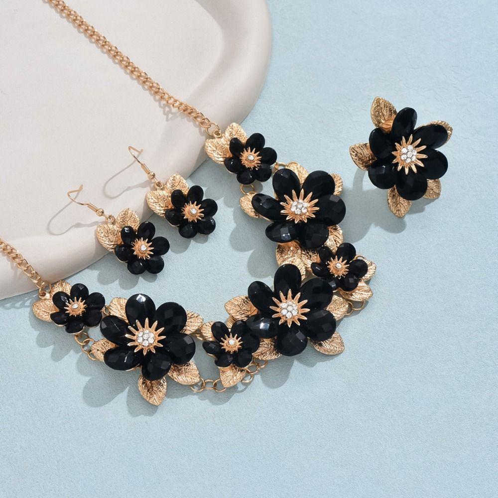 Rhinestone Necklace Earring Ring Set Exquisite Clavicle Chain  Jewelry Accessories