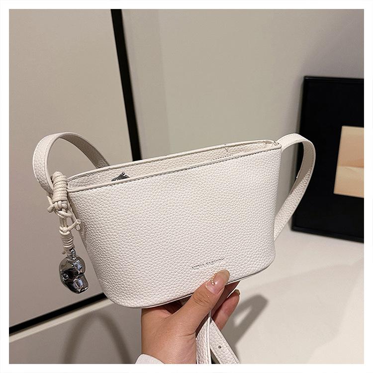 Ny messenger-veske fasjonabel skulderveske bøtteveske populær temperament kvinneveske personlig allsidig sommermodeller