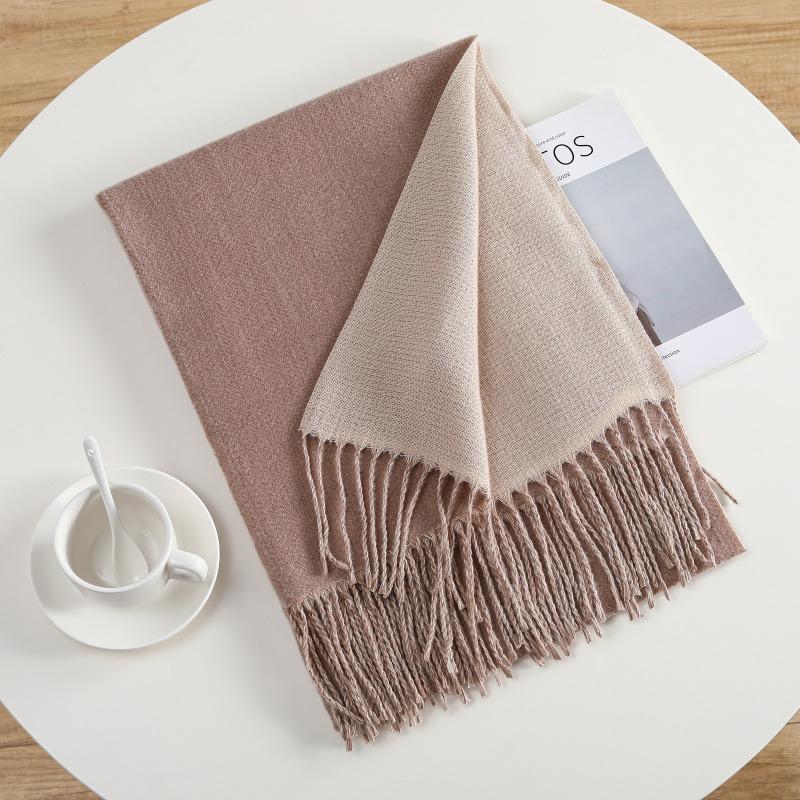 Stylish and simple solid color imitation cashmere commuting warm scarf for women can be used in all seasons, and commuting tassel is versatile.