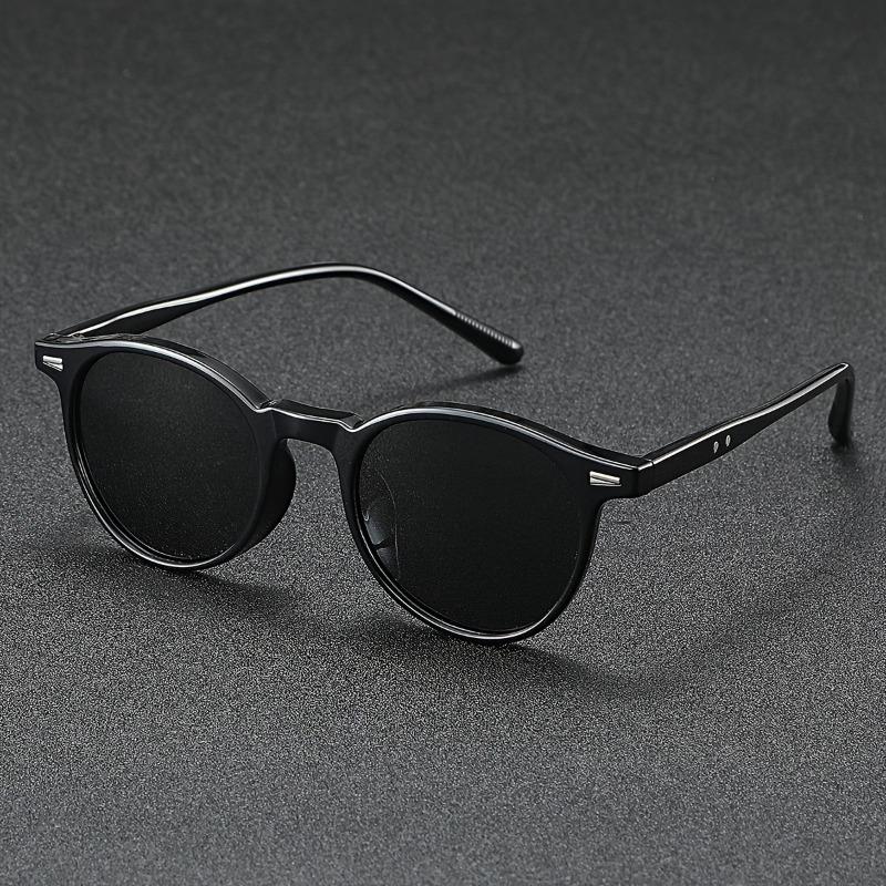 

Round Frame Fashionable Glasses Retro and Trendy Style Suitable for Both Men and Women Suitable for Daily Leisure Activities